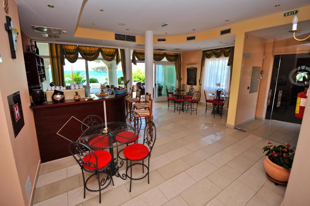 פובליאנה Villa Kastel מראה חיצוני תמונה
